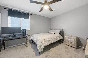 450 Victoria Cir, Park Forest, IL 60466 - Photo 18