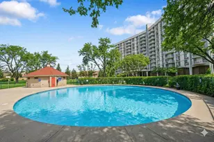 20 N Tower Rd, Oak Brook, IL 60523 - Photo 6