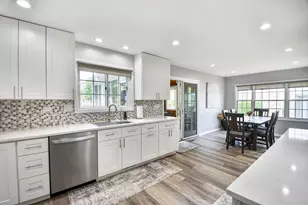 1205 Thorndale Ln, Lake Zurich, IL 60047 - Photo 18