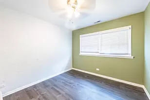 2722 Larkspur Ln, Hazel Crest, IL 60429 - Photo 10