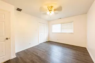 2722 Larkspur Ln, Hazel Crest, IL 60429 - Photo 8