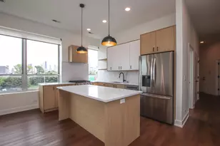 1001 N Milwaukee Ave, Chicago, IL 60642 - Photo 2