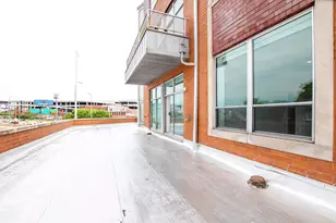 1001 N Milwaukee Ave, Chicago, IL 60642 - Photo 16