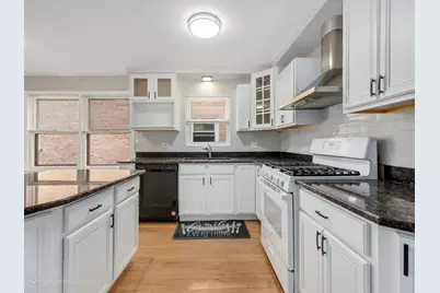 8631 W Summerdale Avenue, Chicago, IL 60656 - Photo 8