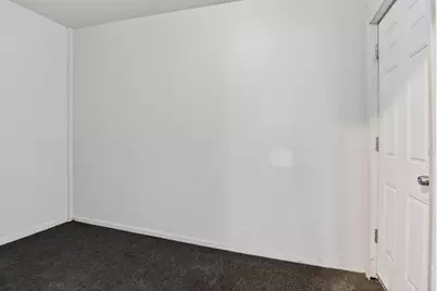 7224 S Saint Lawrence Avenue, Chicago, IL 60619 - Photo 32