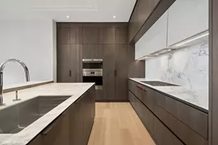 14 W Superior St, Chicago, IL 60654 - Photo 6