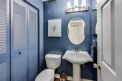 7044 Yorkshire Drive, Woodridge, IL 60517 - Photo 12