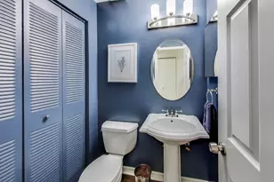 7044 Yorkshire Dr, Woodridge, IL 60517 - Photo 12