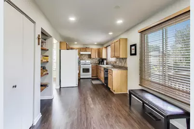 7044 Yorkshire Drive, Woodridge, IL 60517 - Photo 10