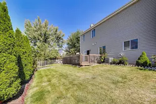 7044 Yorkshire Dr, Woodridge, IL 60517 - Photo 22