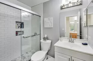7044 Yorkshire Dr, Woodridge, IL 60517 - Photo 6
