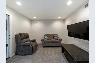 314 April Court, North Aurora, IL 60542 - Photo 22