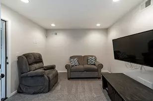 314 April Ct, North Aurora, IL 60542 - Photo 22
