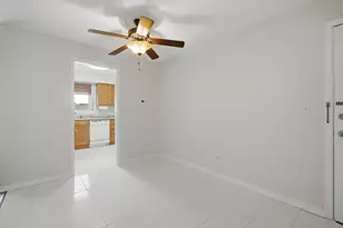 330 N Carter St, Palatine, IL 60067 - Photo 4