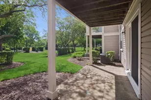 33 Ashburn Ct, Schaumburg, IL 60193 - Photo 18