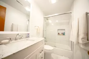 4718 Russett Ln, Skokie, IL 60076 - Photo 12