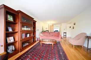 4718 Russett Ln, Skokie, IL 60076 - Photo 8