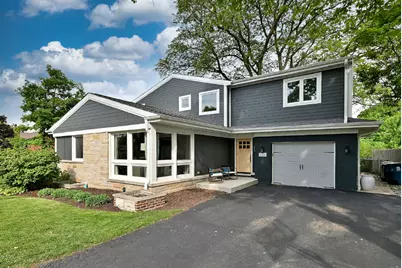 334 E Huntington Lane, Elmhurst, IL 60126 - Photo 1