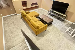 3027 N Allen Ave, Chicago, IL 60618 - Photo 24