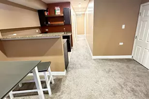 3027 N Allen Ave, Chicago, IL 60618 - Photo 20
