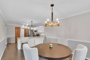 450 Berkshire Dr, Crystal Lake, IL 60014 - Photo 8