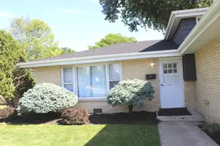 5554 Linder Ct, Crestwood, IL 60418 - Photo 2