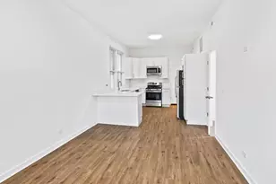 1349 W Taylor St, Chicago, IL 60607 - Photo 4