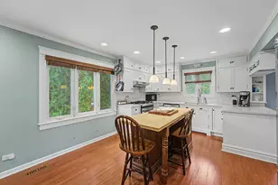 5091 Chambers Dr, Hoffman Estates, IL 60010 - Photo 8