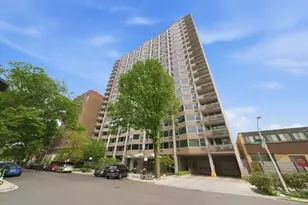 555 W Cornelia Ave, Chicago, IL 60657 - Photo 1