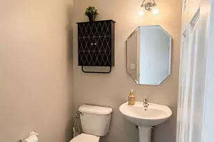 809 Brodhead Dr, Aurora, IL 60504 - Photo 12