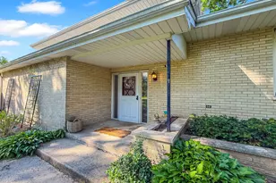 4705 Wild Cherry Rd, Crystal Lake, IL 60012 - Photo 2