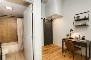 1111 W 14th Pl, Chicago, IL 60608 - Photo 32