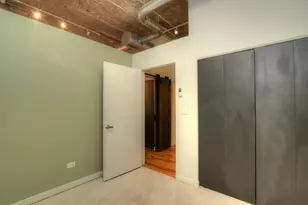 1111 W 14th Pl, Chicago, IL 60608 - Photo 30
