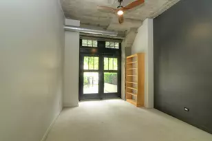 1111 W 14th Pl, Chicago, IL 60608 - Photo 20