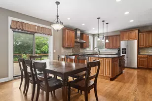 8 Rose Ln, Hawthorn Woods, IL 60047 - Photo 8
