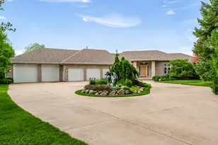 111 Sycamore Ln, Machesney Park, IL 61115 - Photo 8