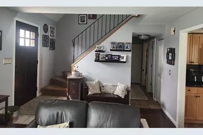 10 Ash Court, Streamwood, IL 60107 - Photo 4
