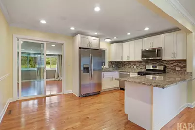 [Address not provided], Gurnee, IL 60031 - Photo 4