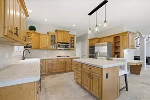 39W842 Louisa May Alcott Ln, Saint Charles, IL 60175 - Photo 12