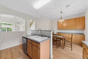 31306 Kline Cir, Warrenville, IL 60555 - Photo 8