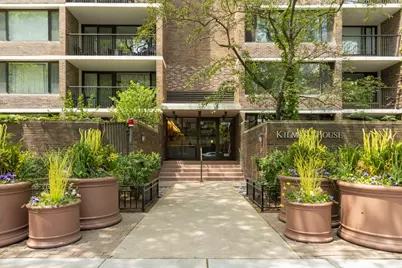 1555 N Sandburg Terrace #305K, Chicago, IL 60610 - Photo 1
