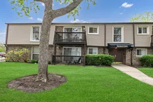 268 N Carter St, Palatine, IL 60067 - Photo 1