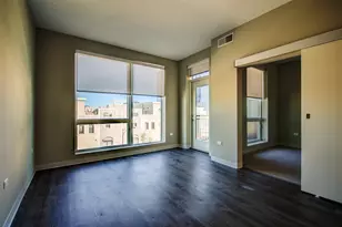 851 W Grand Ave, Chicago, IL 60642 - Photo 4
