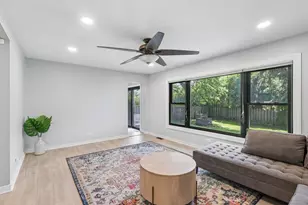 511 Walnut Ln, Elk Grove Village, IL 60007 - Photo 6