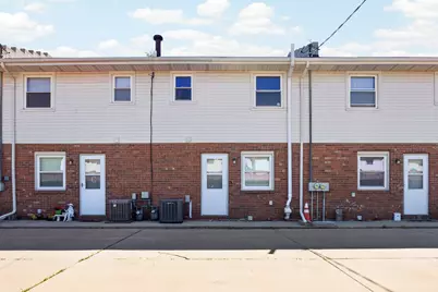 105 E Lincoln Street #D, Normal, IL 61761 - Photo 1