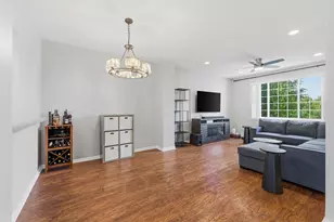 2378 Oakfield Ct, Aurora, IL 60503 - Photo 6