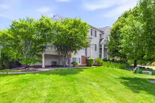 2378 Oakfield Ct, Aurora, IL 60503 - Photo 2