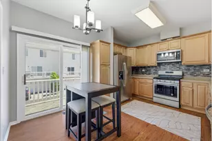 2378 Oakfield Ct, Aurora, IL 60503 - Photo 10