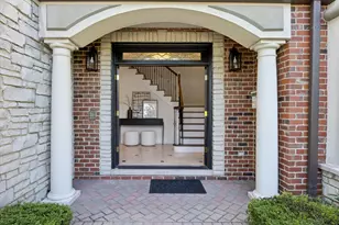 417 W 9th St, Hinsdale, IL 60521 - Photo 2