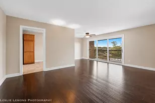 77 Lake Hinsdale Dr, Willowbrook, IL 60527 - Photo 6